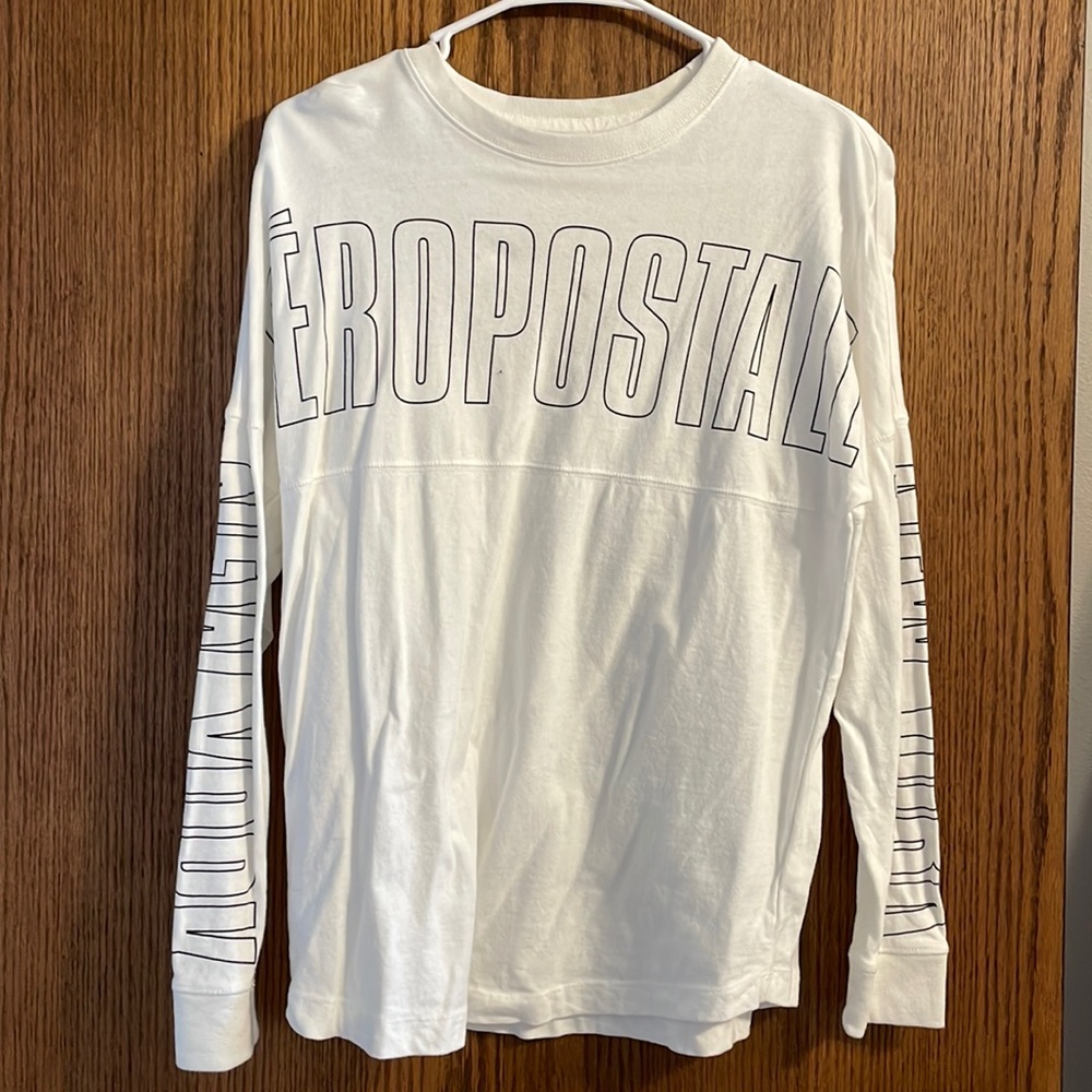 Woman’s long sleeve aéropostale shirt